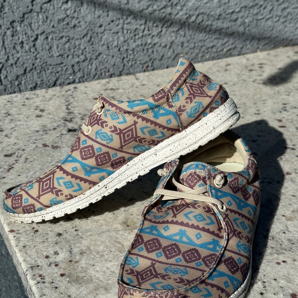 Roper Blue and Brown Geometric Women's Shoes 9.5